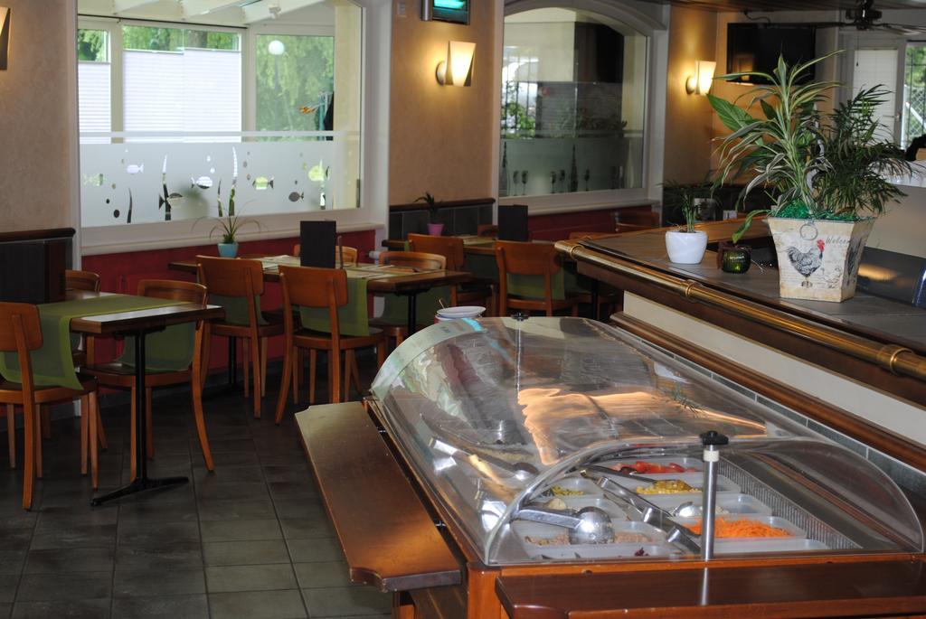 Romont Motel - Hotel La Poularde מראה חיצוני תמונה