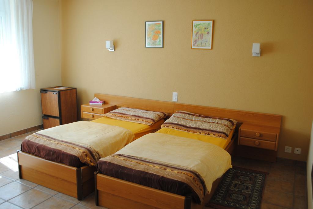 Romont Motel - Hotel La Poularde חדר תמונה