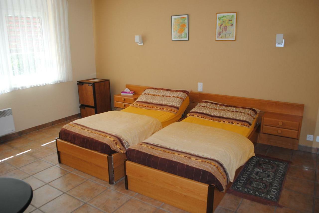 Romont Motel - Hotel La Poularde מראה חיצוני תמונה